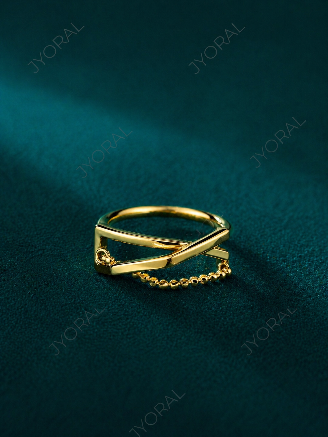 Link Veil Statement Ring