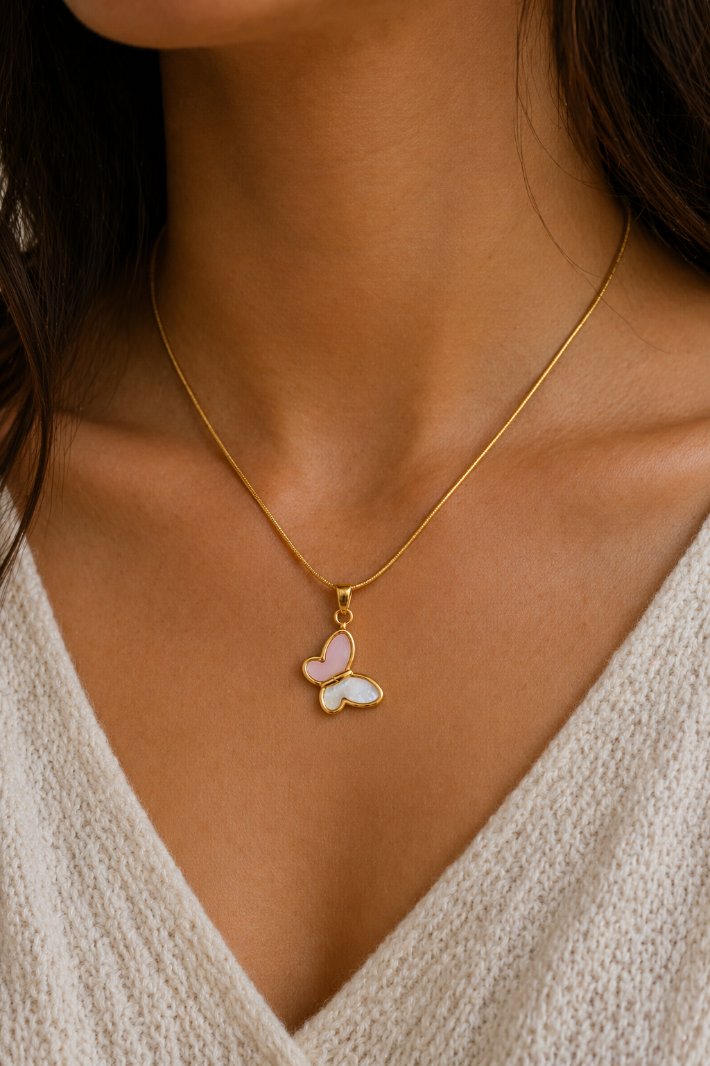 Blush Flutter Glow Necklace