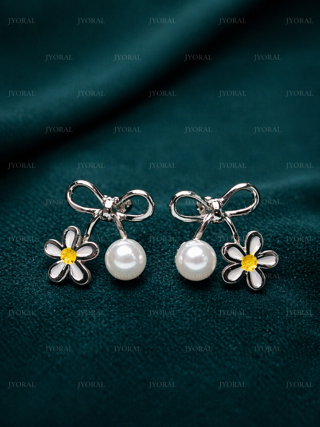 Daisy bow Charm Earrings