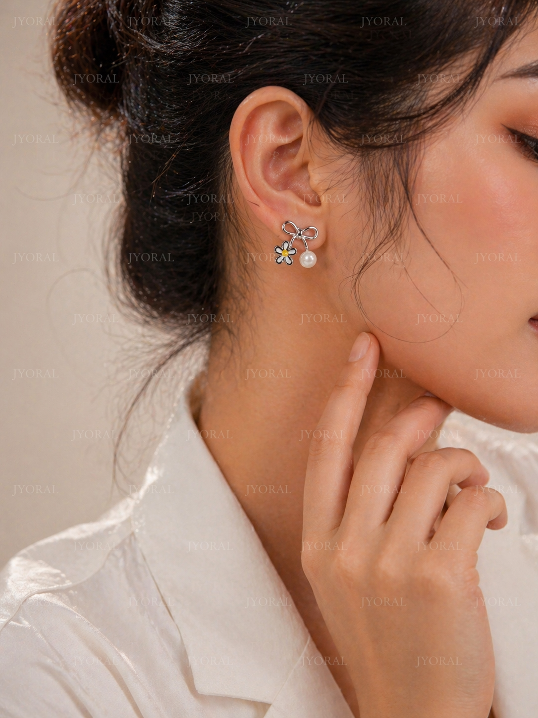 Daisy bow Charm Earrings