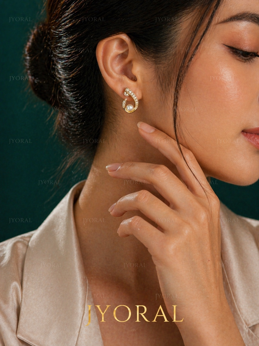 Pearl Arc Glow Earrings
