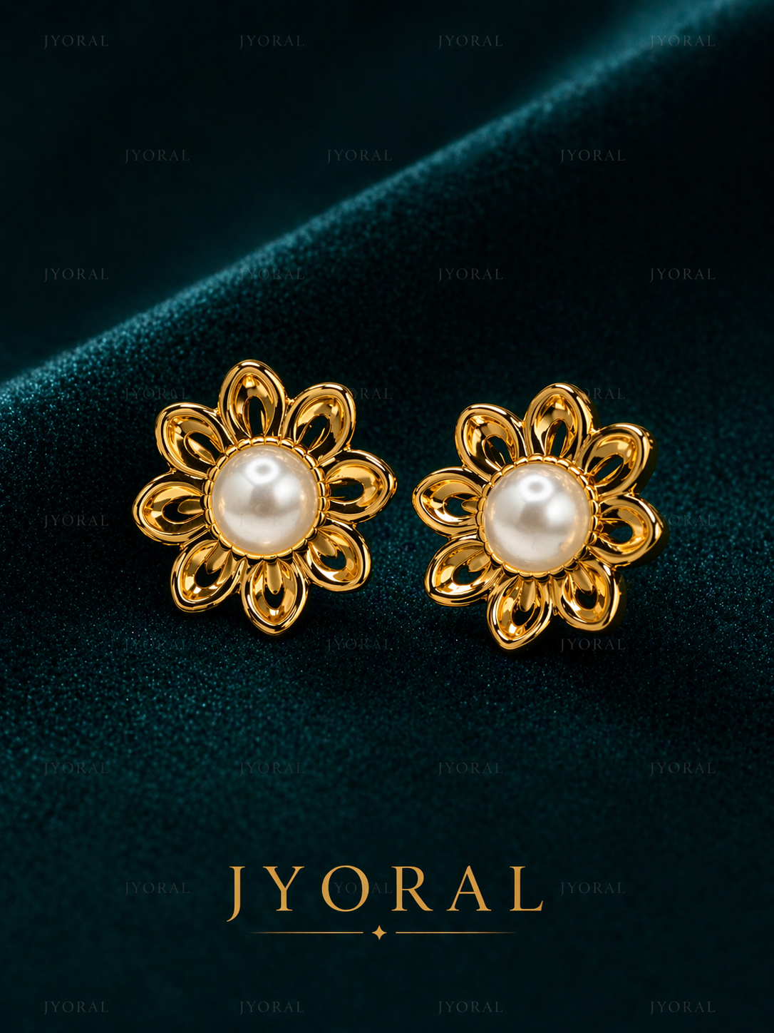 Daisy Pearl Bloom Studs