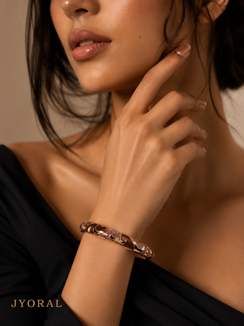 Amber Crest Enamel Bangle