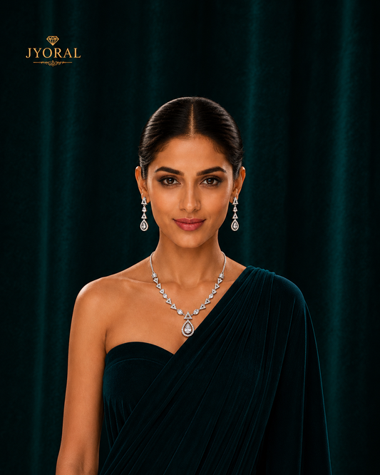 Tria Noor Necklace Set