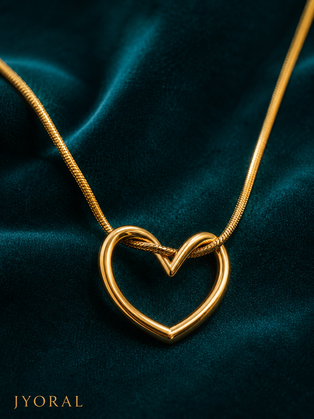 Eterna Heart Necklace
