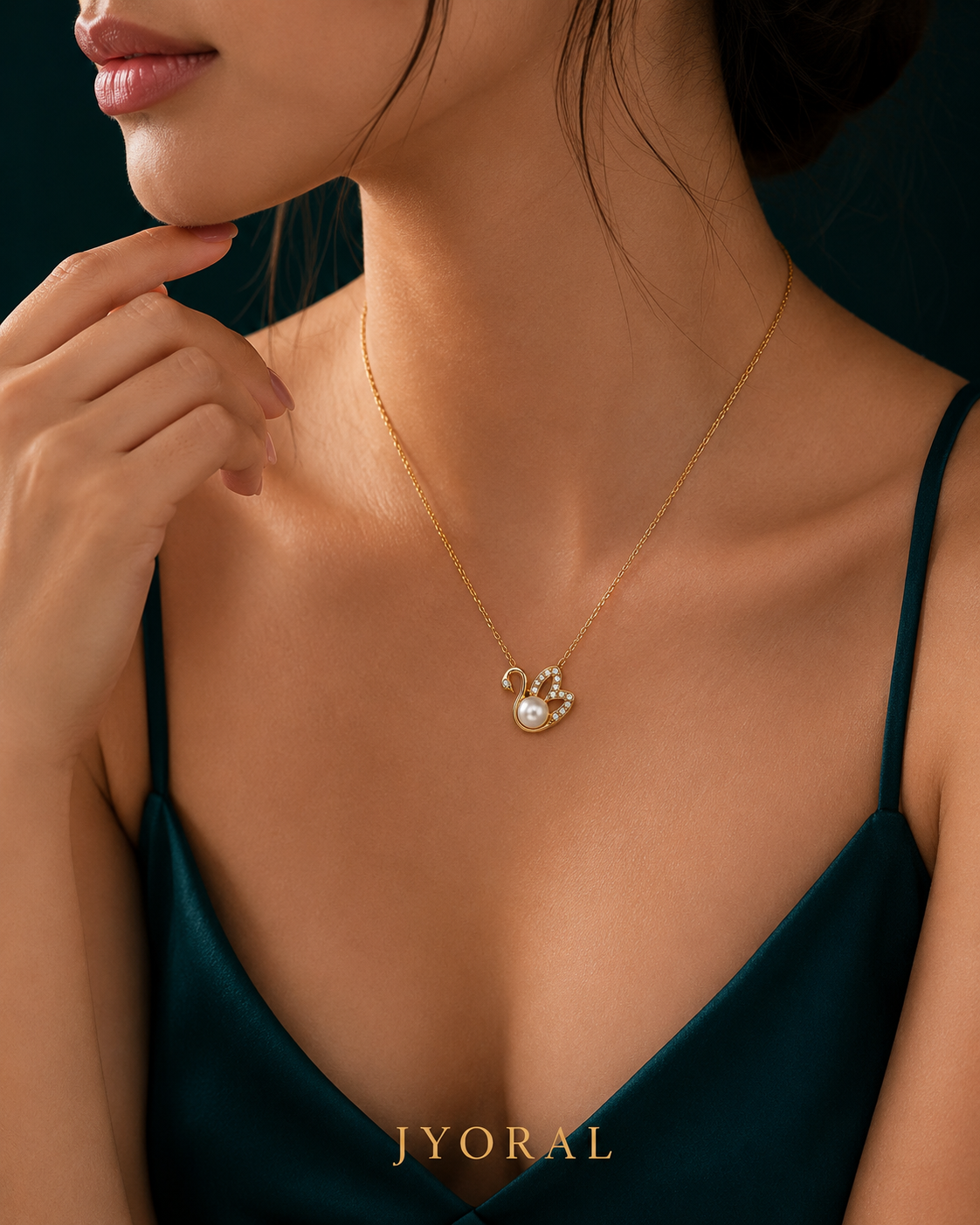 Swan Pearl Necklace