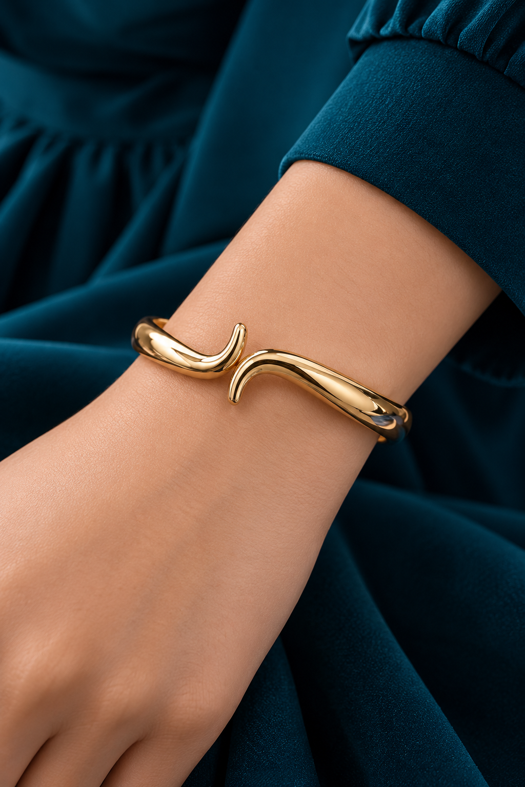 Golden Curve Bracelet