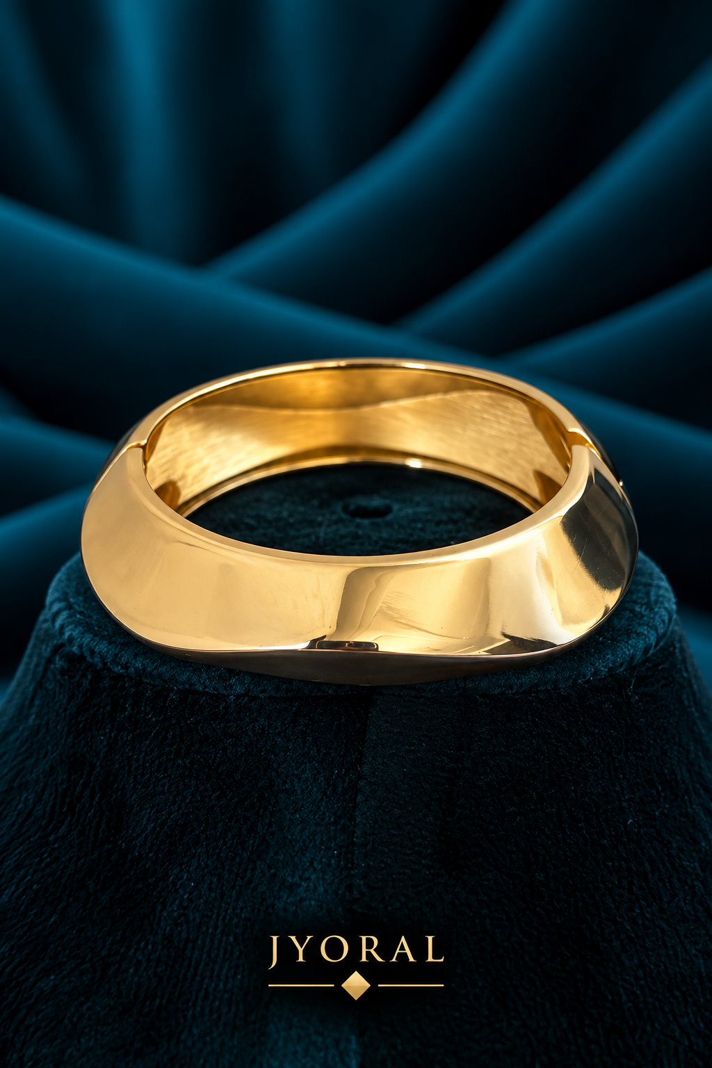 Golden Sculpt Bracelet