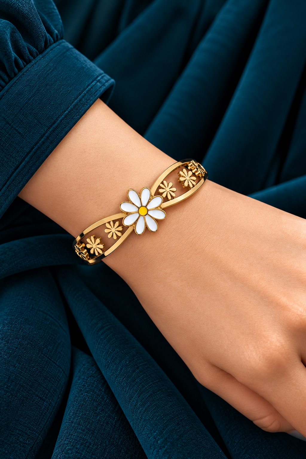 Daisy Bloom Bracelet