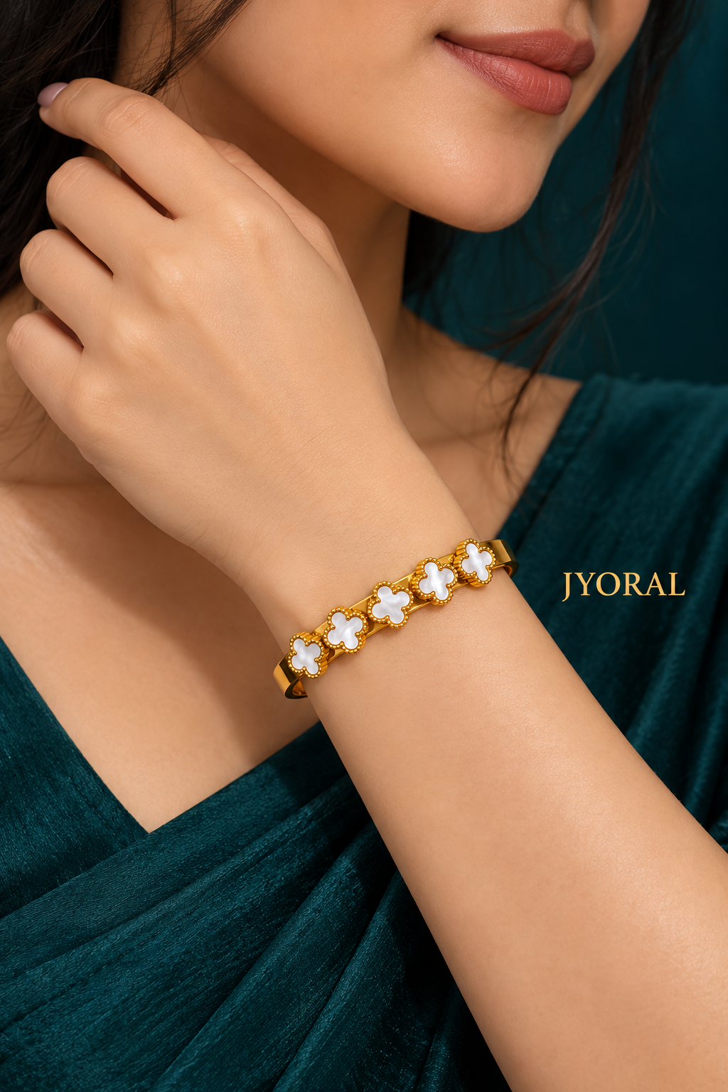 Pearlescent Clover Bracelet
